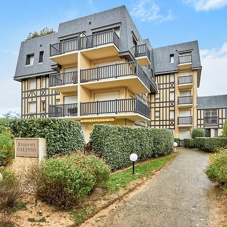 Charming House With Garden In The Seafront In - Welkeys Holiday home Cabourg