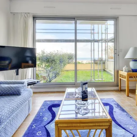 Holiday home Charming House With Garden In The Seafront In - Welkeys *